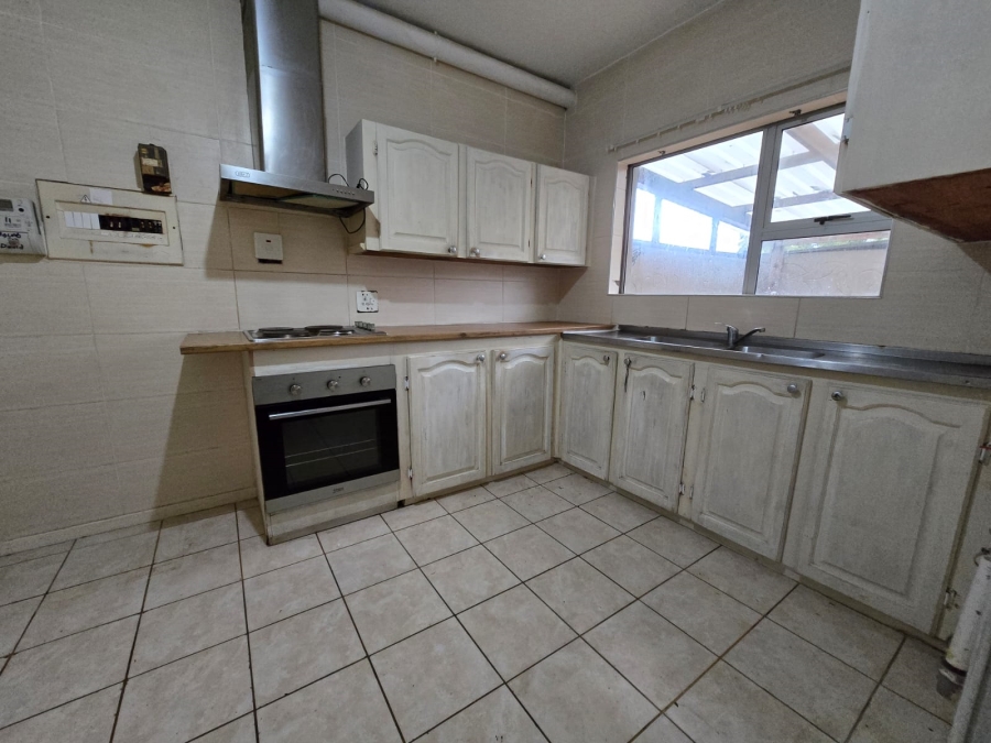 3 Bedroom Property for Sale in Amalinda North Eastern Cape